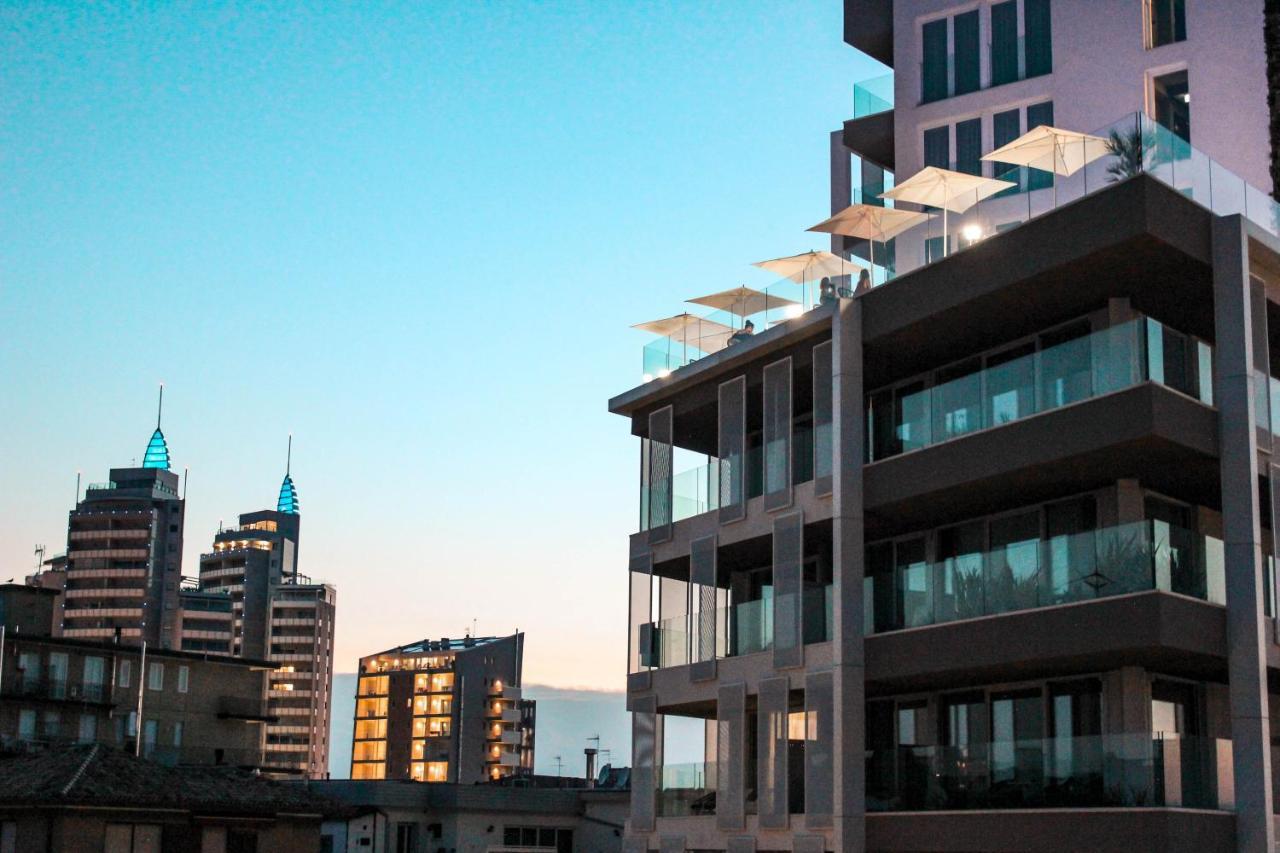 J44 Lifestyle Hotel Lido di Jesolo Exterior foto The Sky