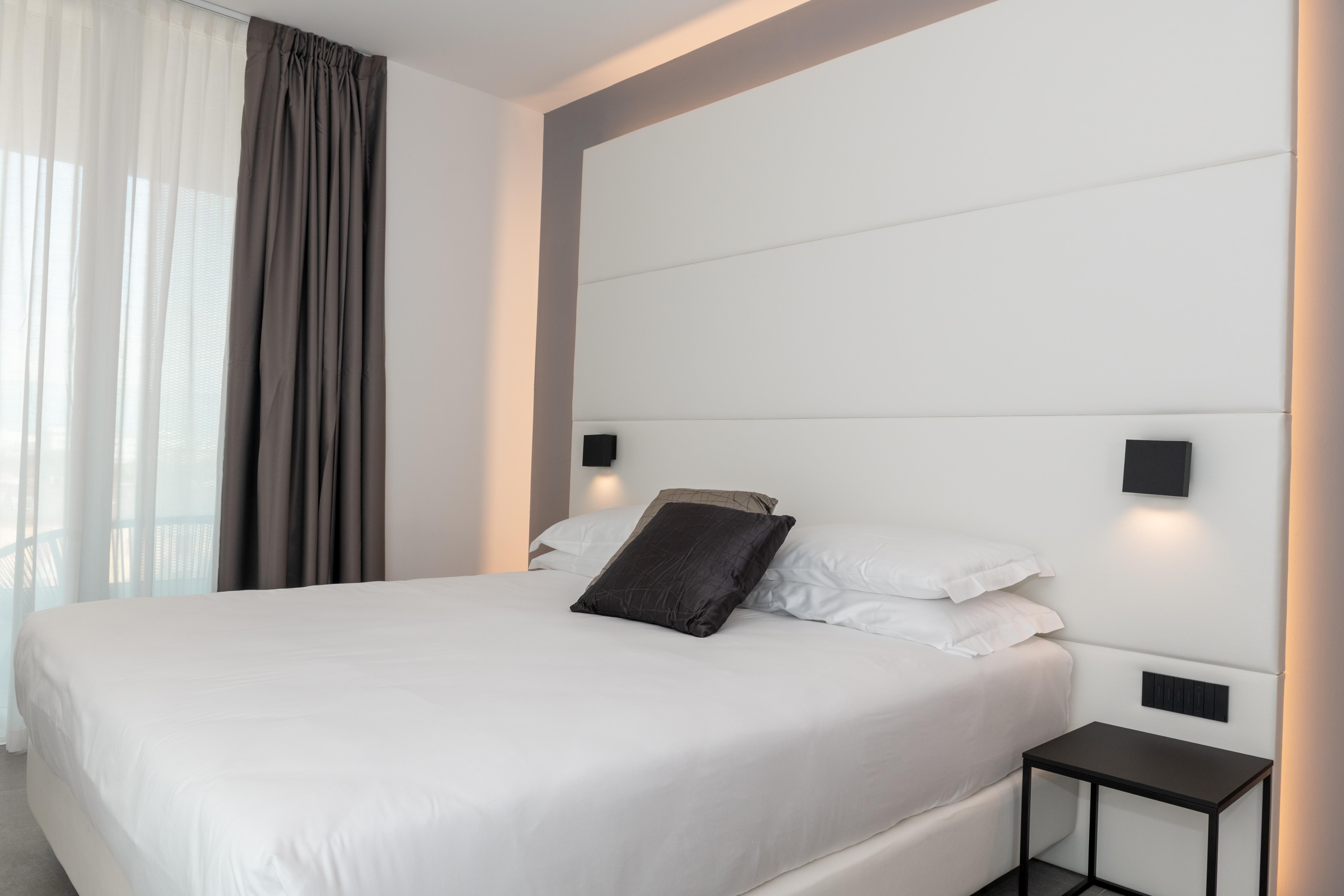 J44 Lifestyle Hotel Lido di Jesolo Exterior foto A room at the hotel