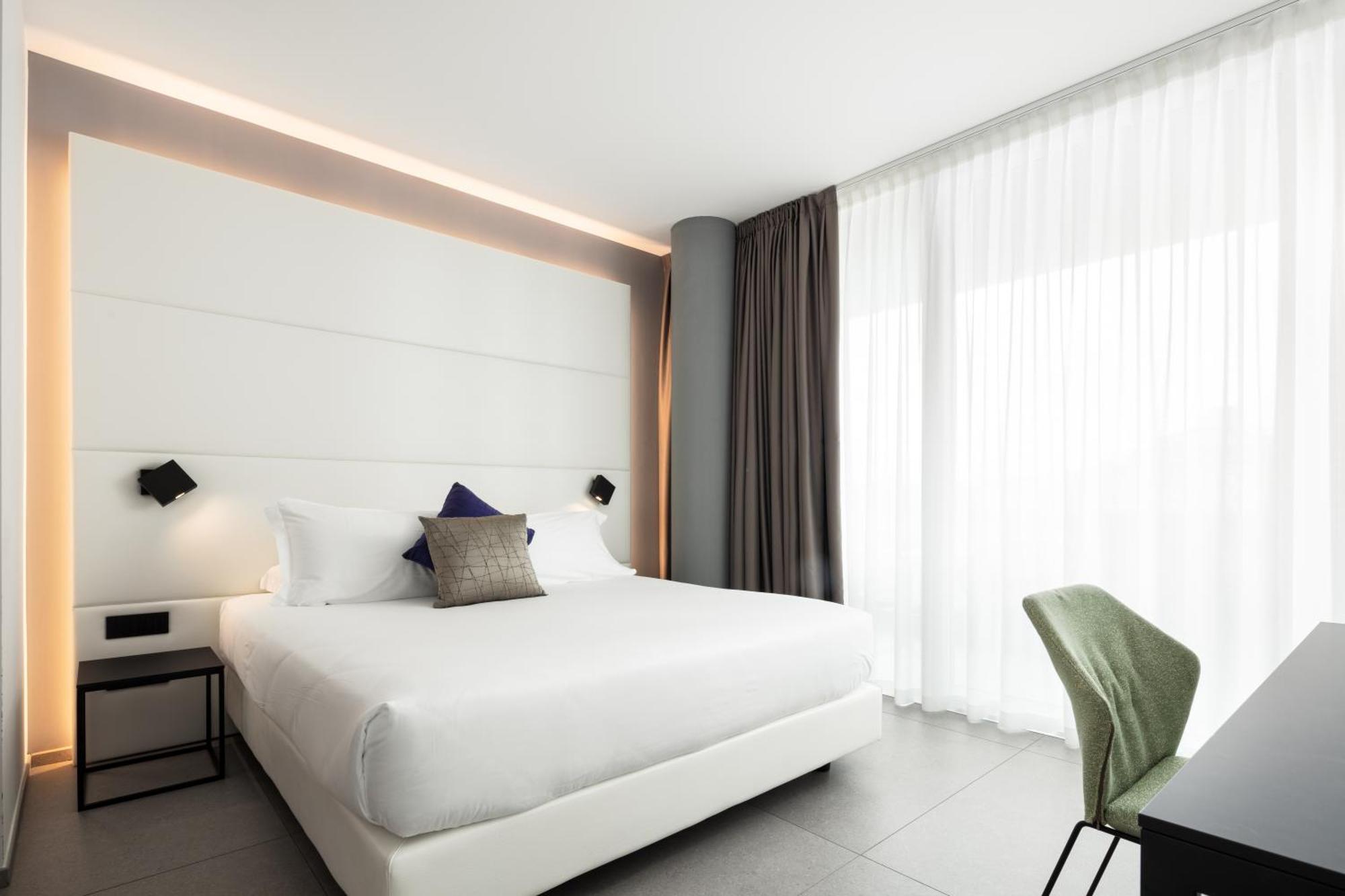J44 Lifestyle Hotel Lido di Jesolo Exterior foto Deluxe room